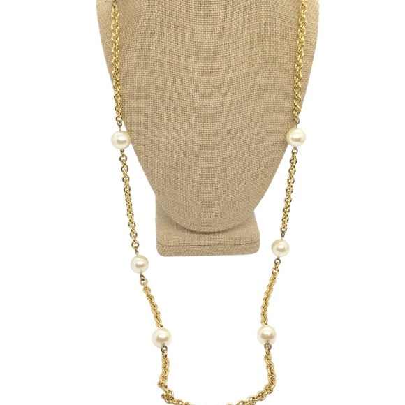 VINTAGE 90S CAROLEE FAUX PEARLS STATION NECKLACE GOLD TONE CHAIN MOBWIFE CLASSIC - Picture 1 of 13